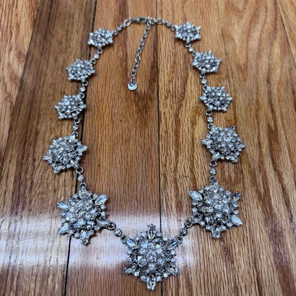 Talbots Silver Rhinestone Chunky Sparkle Snowflake Statement Necklace - Picture 3 of 7